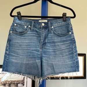 Madewell cut off denim shorts, frayed-hem Size 28